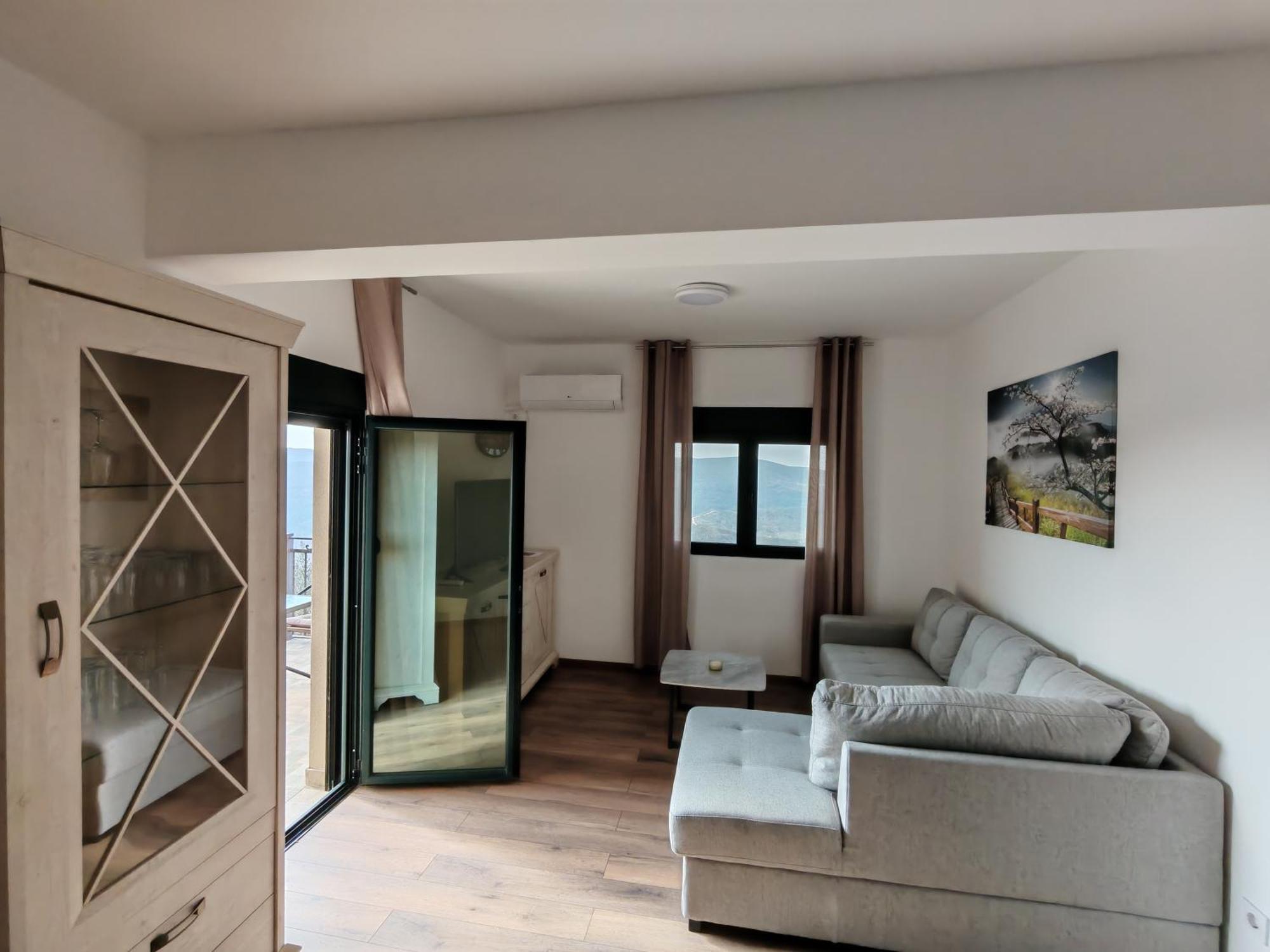 Forest Apartments โกตอร์ ภายนอก รูปภาพ