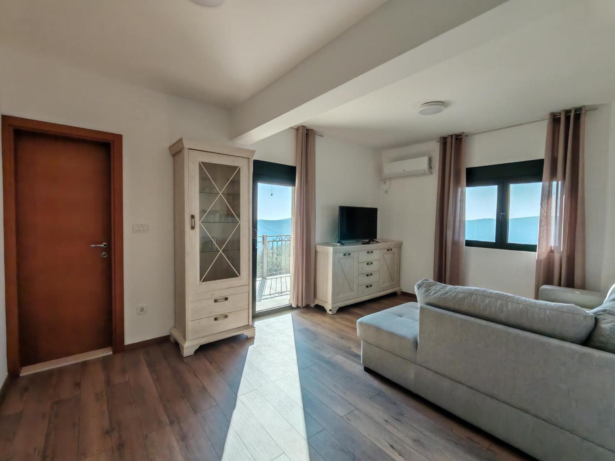 Forest Apartments โกตอร์ ภายนอก รูปภาพ