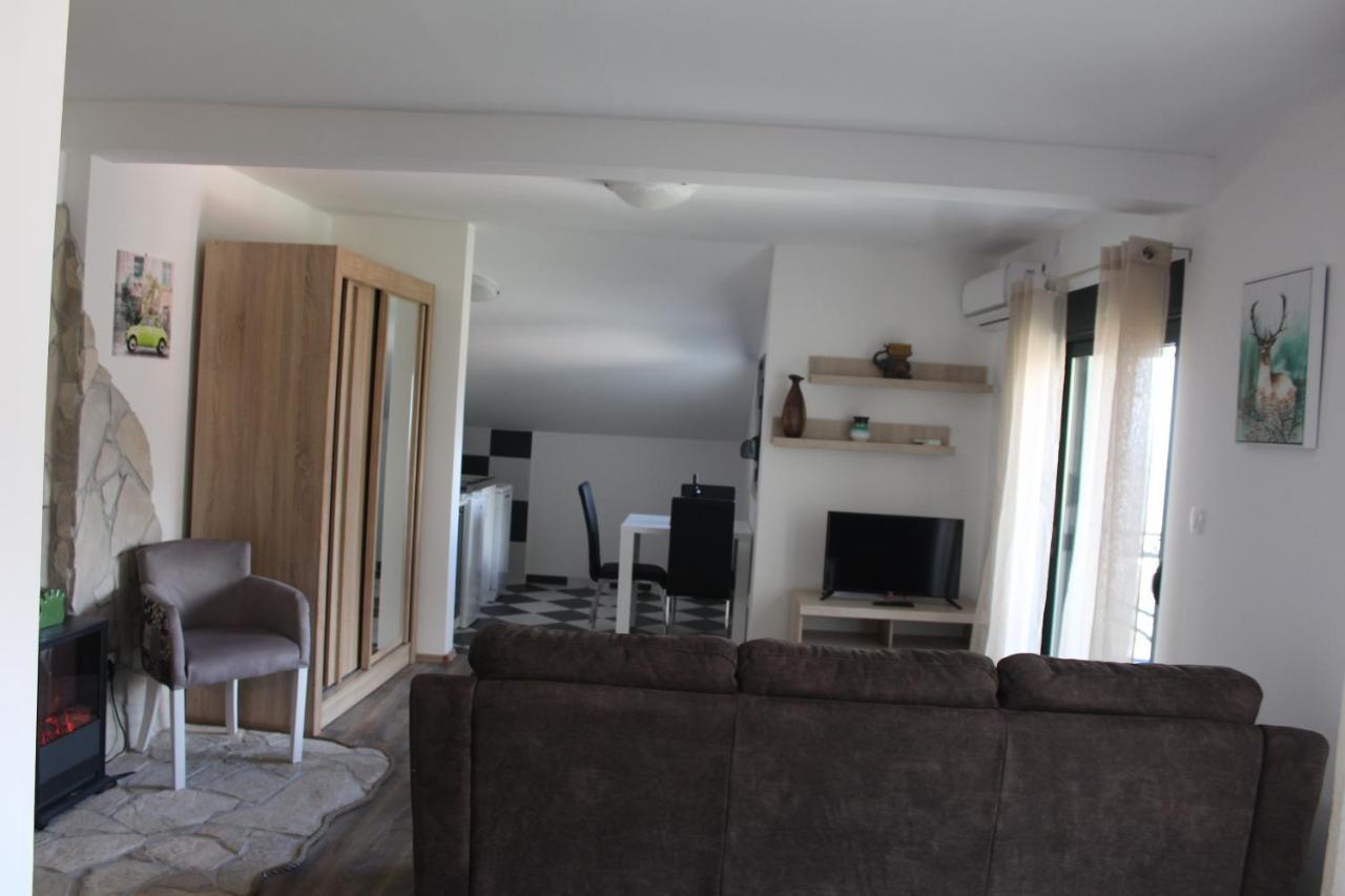 Forest Apartments โกตอร์ ภายนอก รูปภาพ